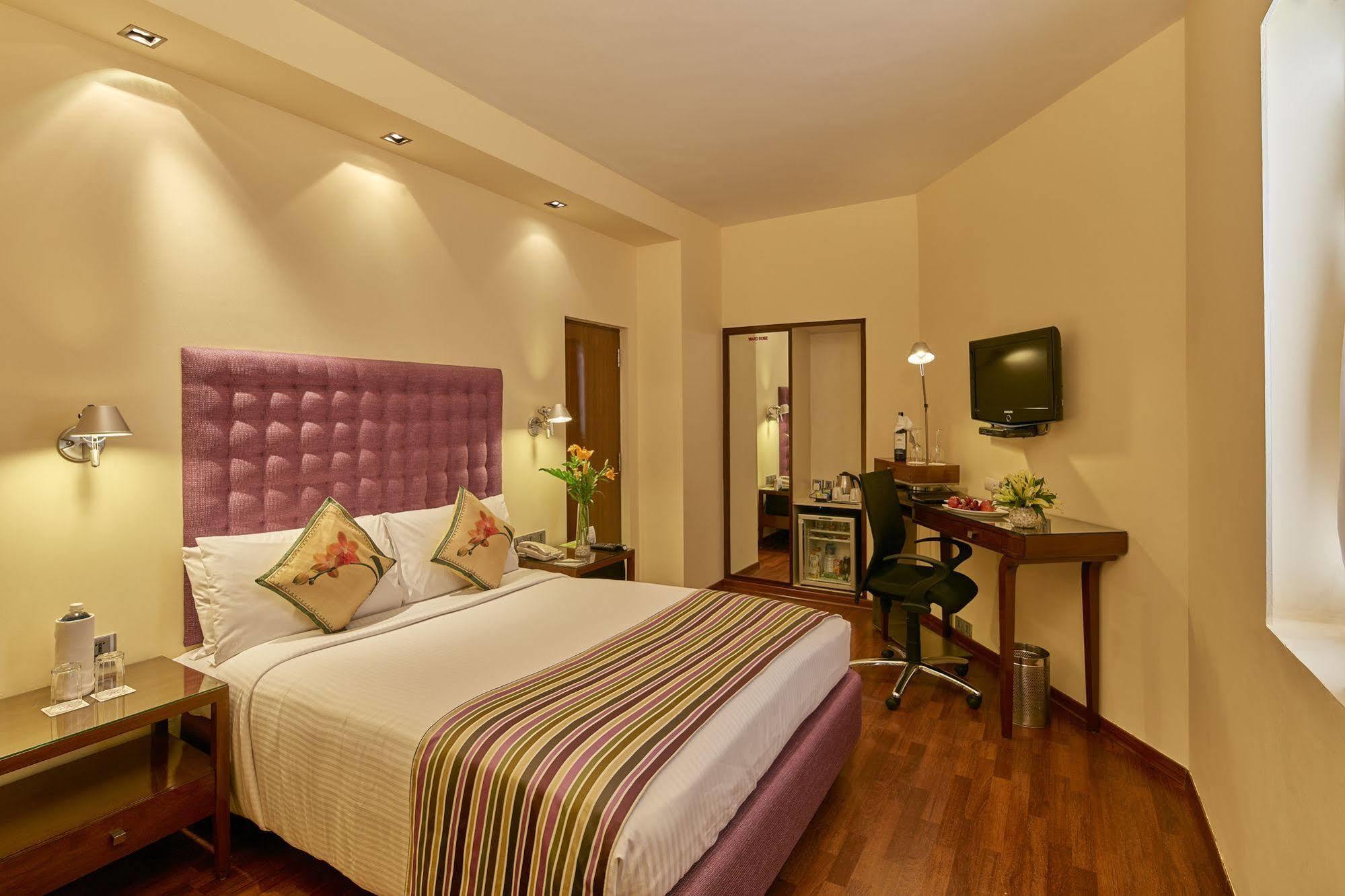 Royal Orchid Central Bangalore, Mg Road Exterior foto